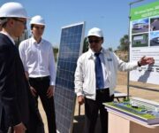 В Алматы состоялась закладка капсулы завода по производству солнечных панелей