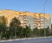 Вслед за эталоном — в Костанае обновят три многоэтажки на проспекте Абая