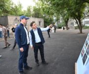 Аким Алматы Дархан Сатыбалды проверил ход благоустройства и строительства объектов в Ауэзовском районе
